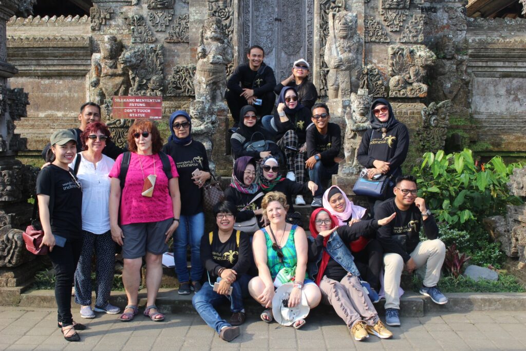 SANDI 2024 WISATA DI INDONESIA AJA