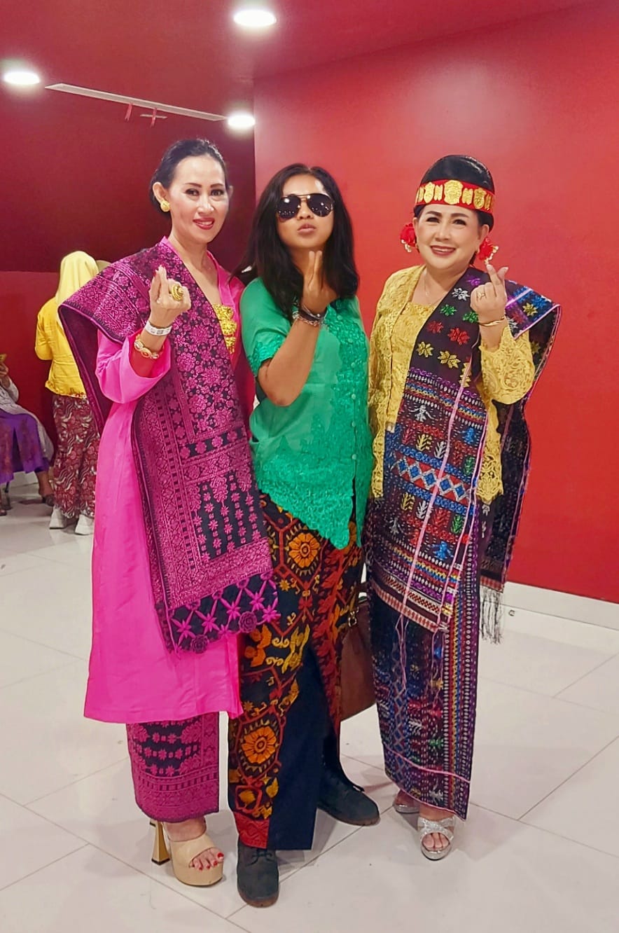KEBAYA CANTIK