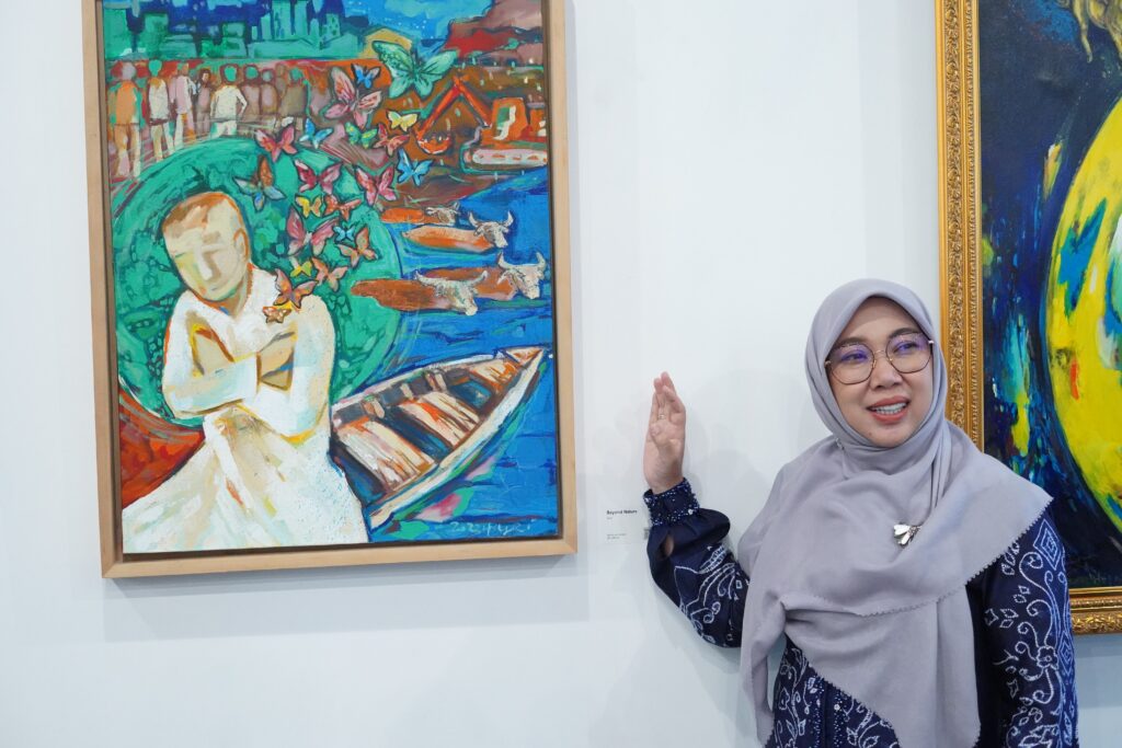 PAMERAN TUNGGAL SENIRUPA