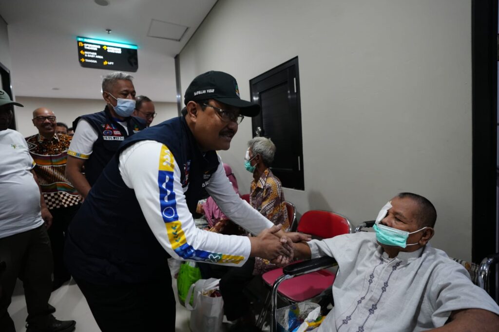 OPERASI KATARAK