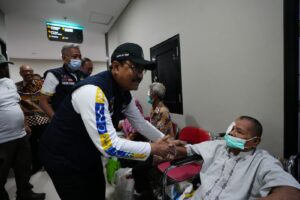 OPERASI KATARAK