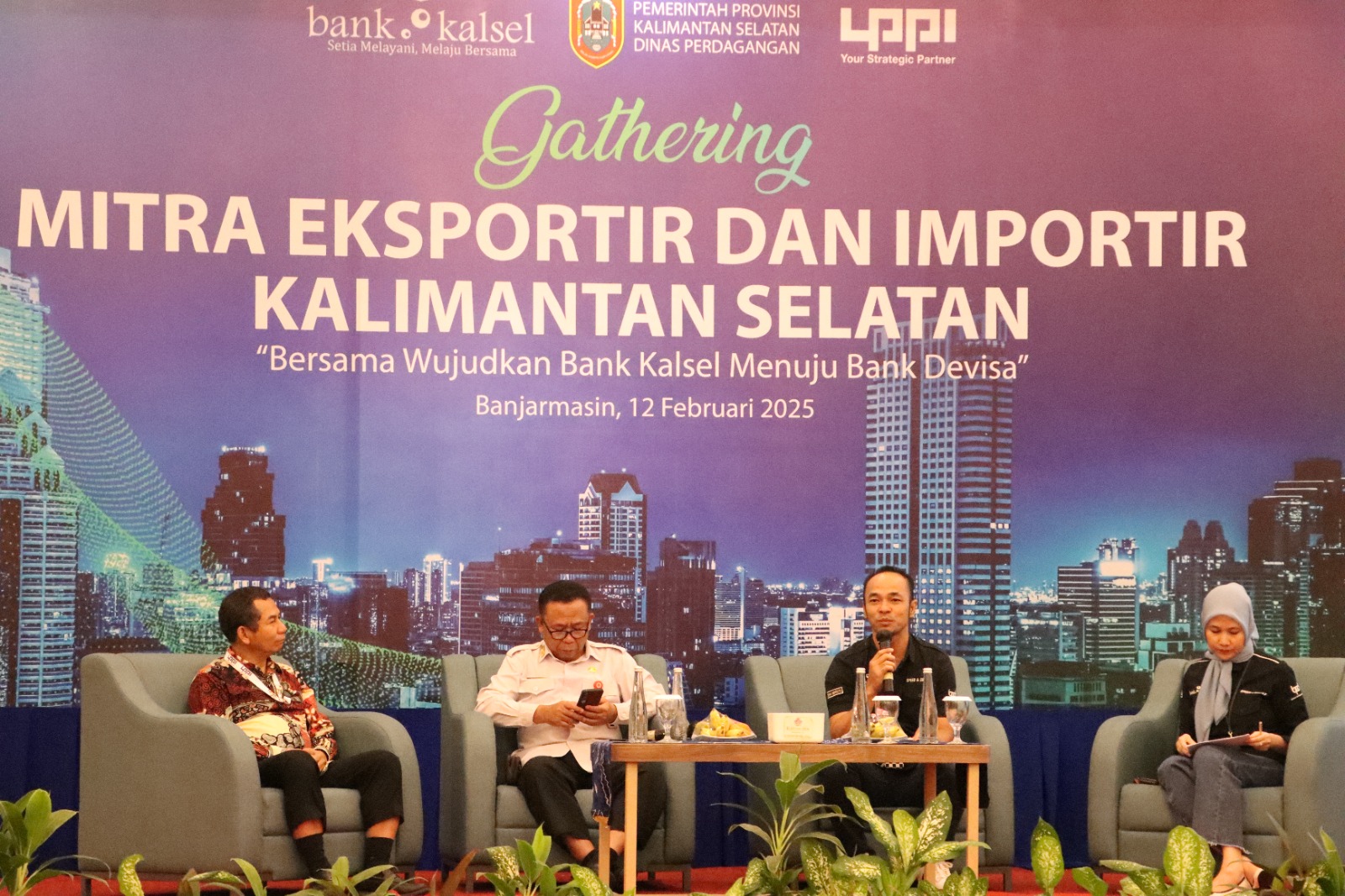 Bank Kalsel Menjadi Bank Devisa, Mengapa Tidak ! – ECONOMIC TRAVELING