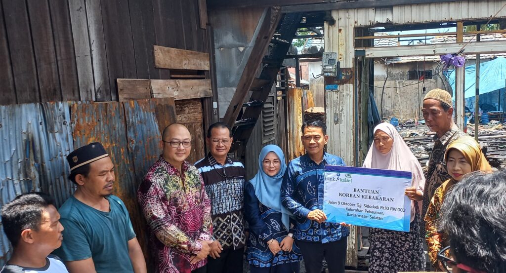 KEBAKARAN PEKAUMAN GANG SIDODADI UTAMA