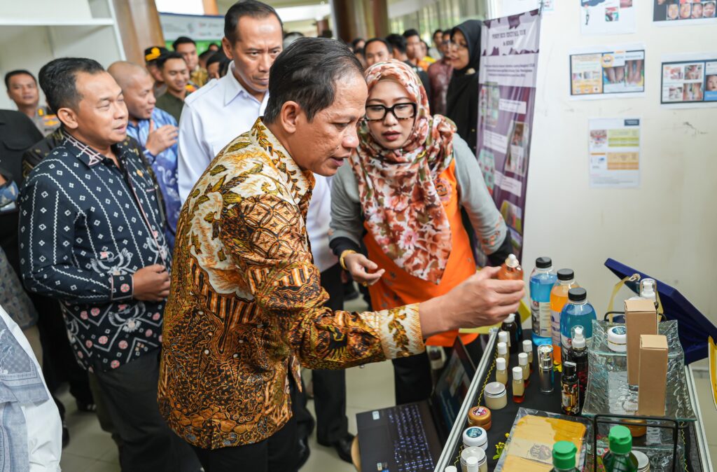 MENTERI 2