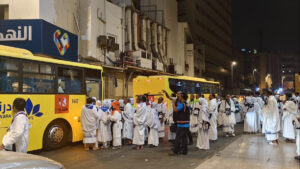 BUS ANGKUT JEMAAH KE MASJIDIL HARAM