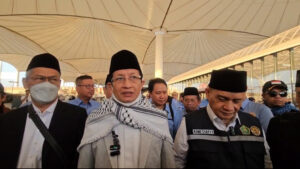 MENTERI AGAMA PULANG