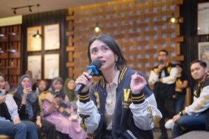 VOICE OVER 2
