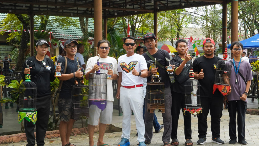 KICAU MANIA