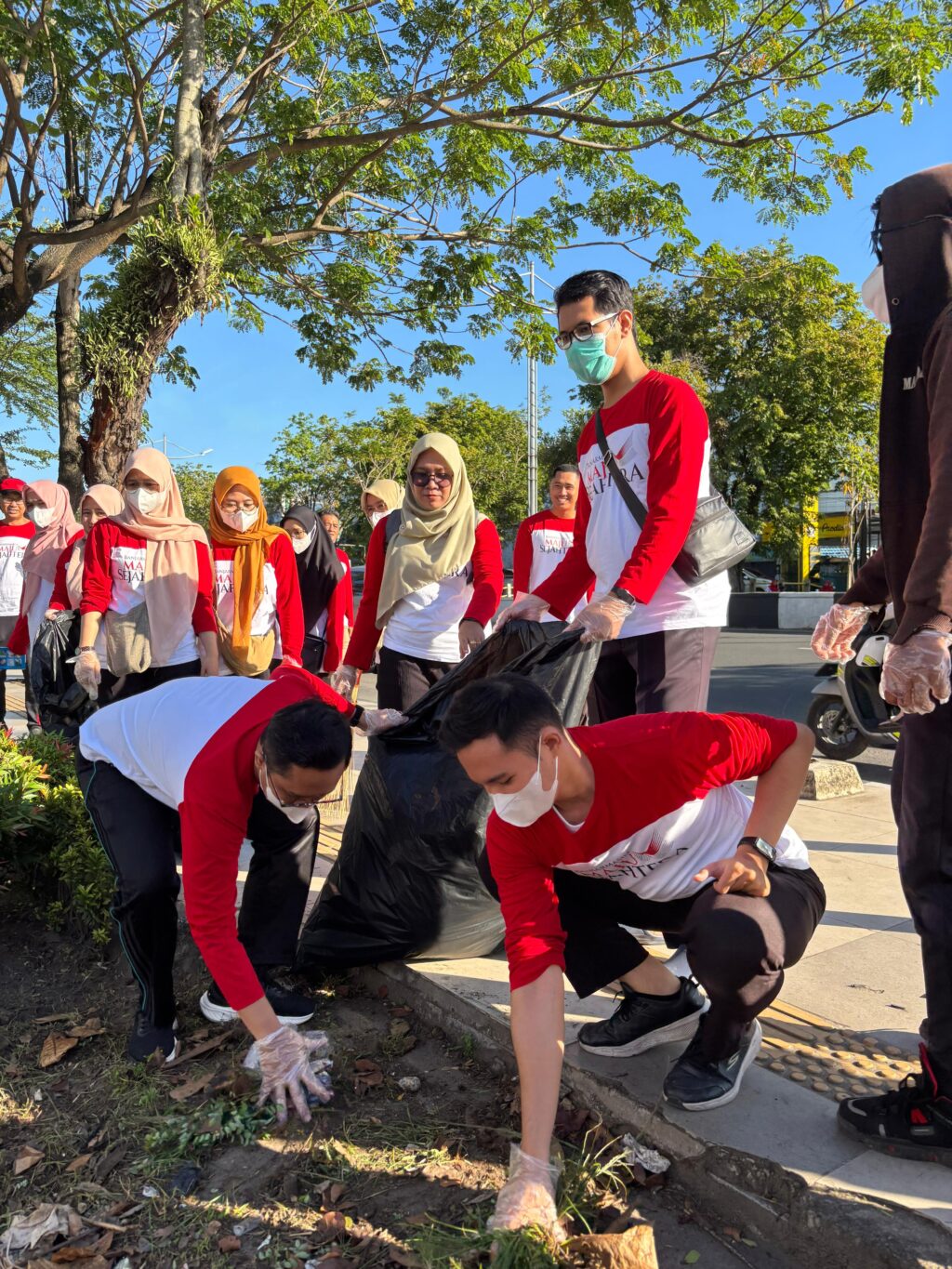 BERSIH SUNGAI AYANI UTAMA