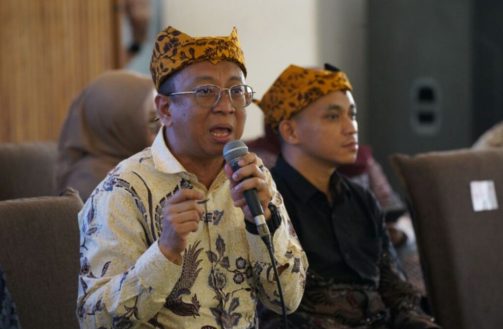 SISTEM PERLINDUNGAN SOSIAL