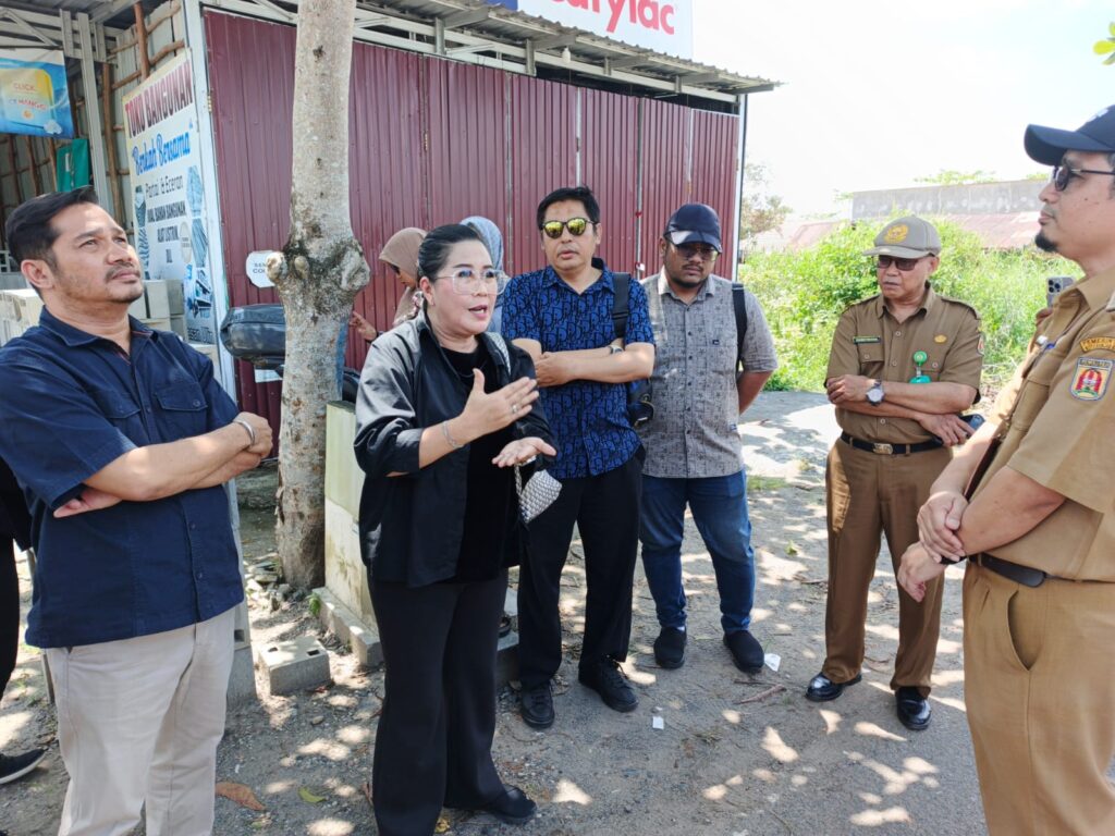 AJUNG KATAREN-SENGKETA TANAH UTAMA