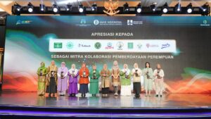 PEREMPUAN KEKUATAN EKONOMI HALAL