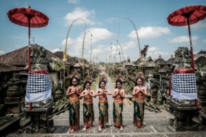 LONDON BALI
