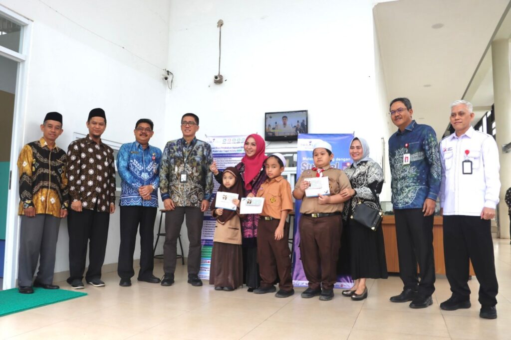 MENABUNG DI UKHWAH