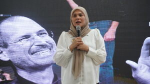 PUBLIC SPEAKING