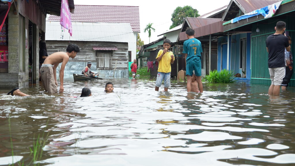BANJIR SUNGAI LULUT 1