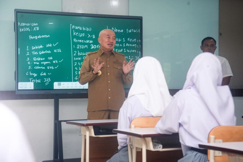 MUHIDIN SEKOLAH RAKYAT 2