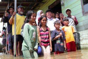 MUHIDIN TINJAU BANJIR