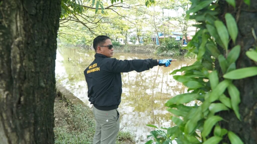 YAMIN DI LOKASI URUG