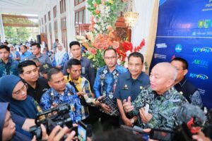 GUBERNUR WAWANCARA APBN