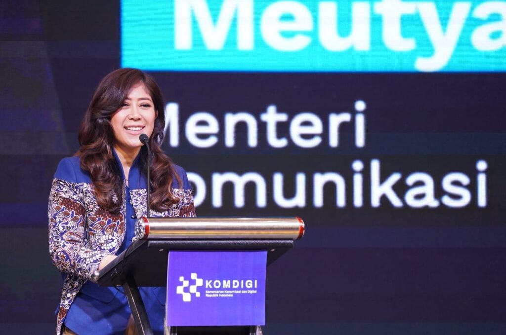 MENTERI MEUTYA HAFIDZ