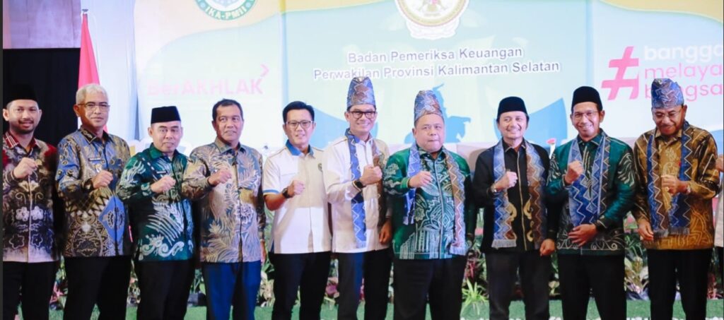 KOMITMEN TATA KELOLA KEUANGAN