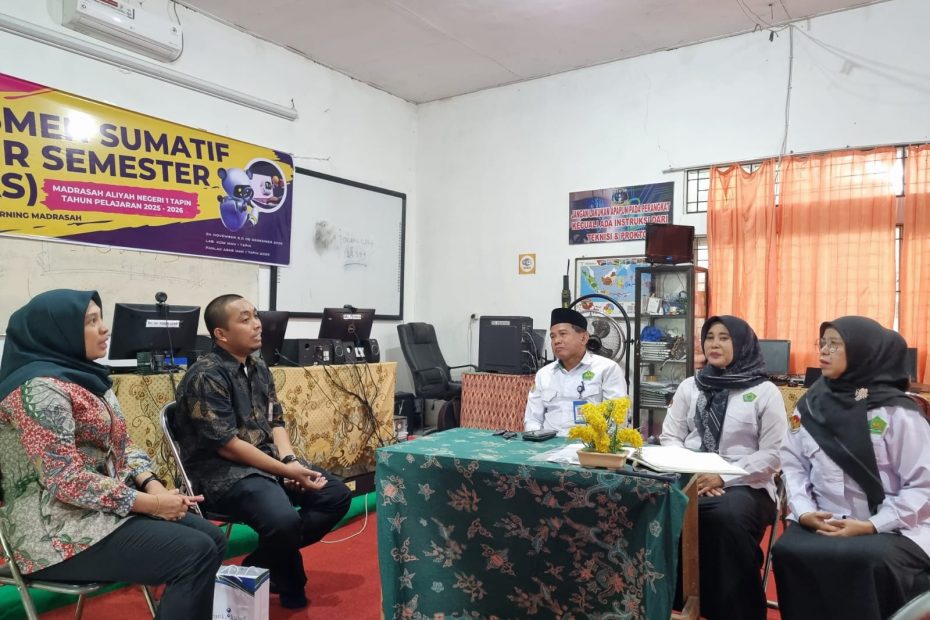 MAN-1-TAPIN-TERIMA-KUNJUNGAN-BANK-KALSEL-PERKUAT-KERJA-SAMA-MELALUI-MOU-930x620