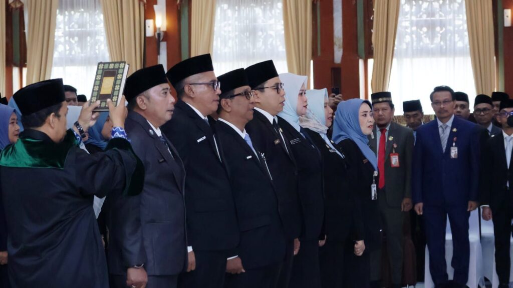 PELANTIKAN PEJABAT