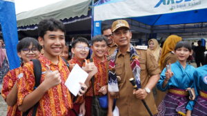 SASTRA USIA DINI