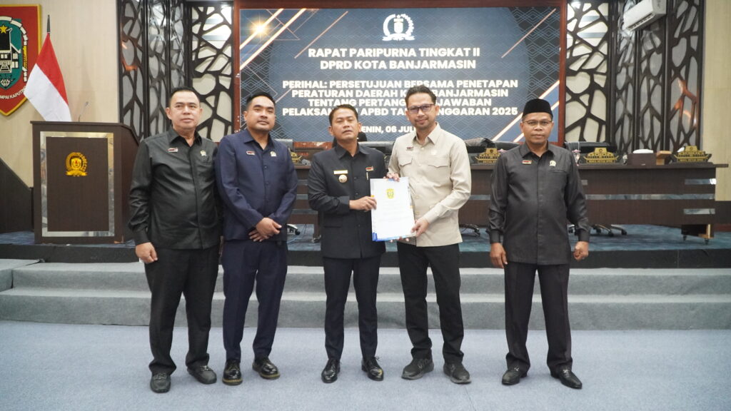 KOMITMEN TATA KELOLA KEUANGAN