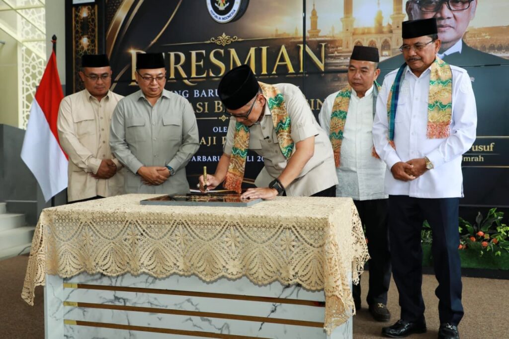 MENTERI AGAMA