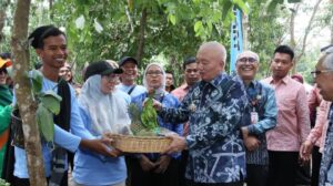 SAMPAH DITUKAR SEMBAKO 1
