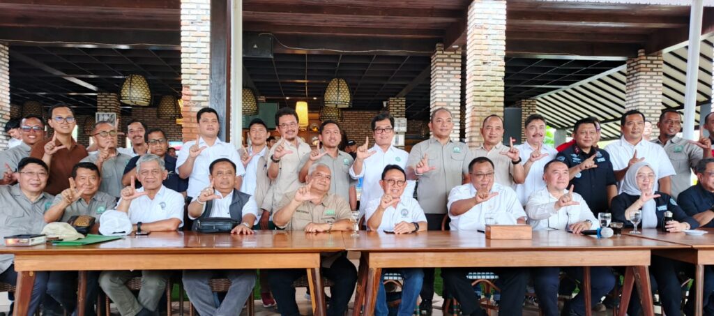 MENTERI LH UTAMA
