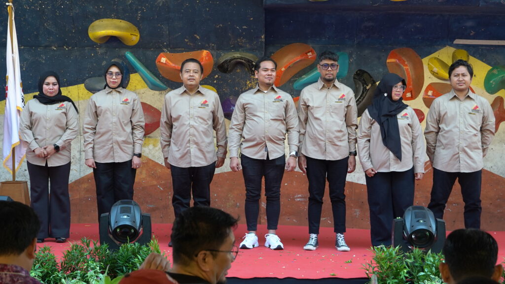 PANJAT TEBING