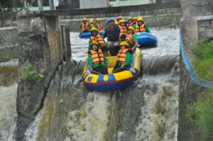 WISATA KASEMBON