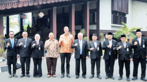 BELANDA KARHUTLA